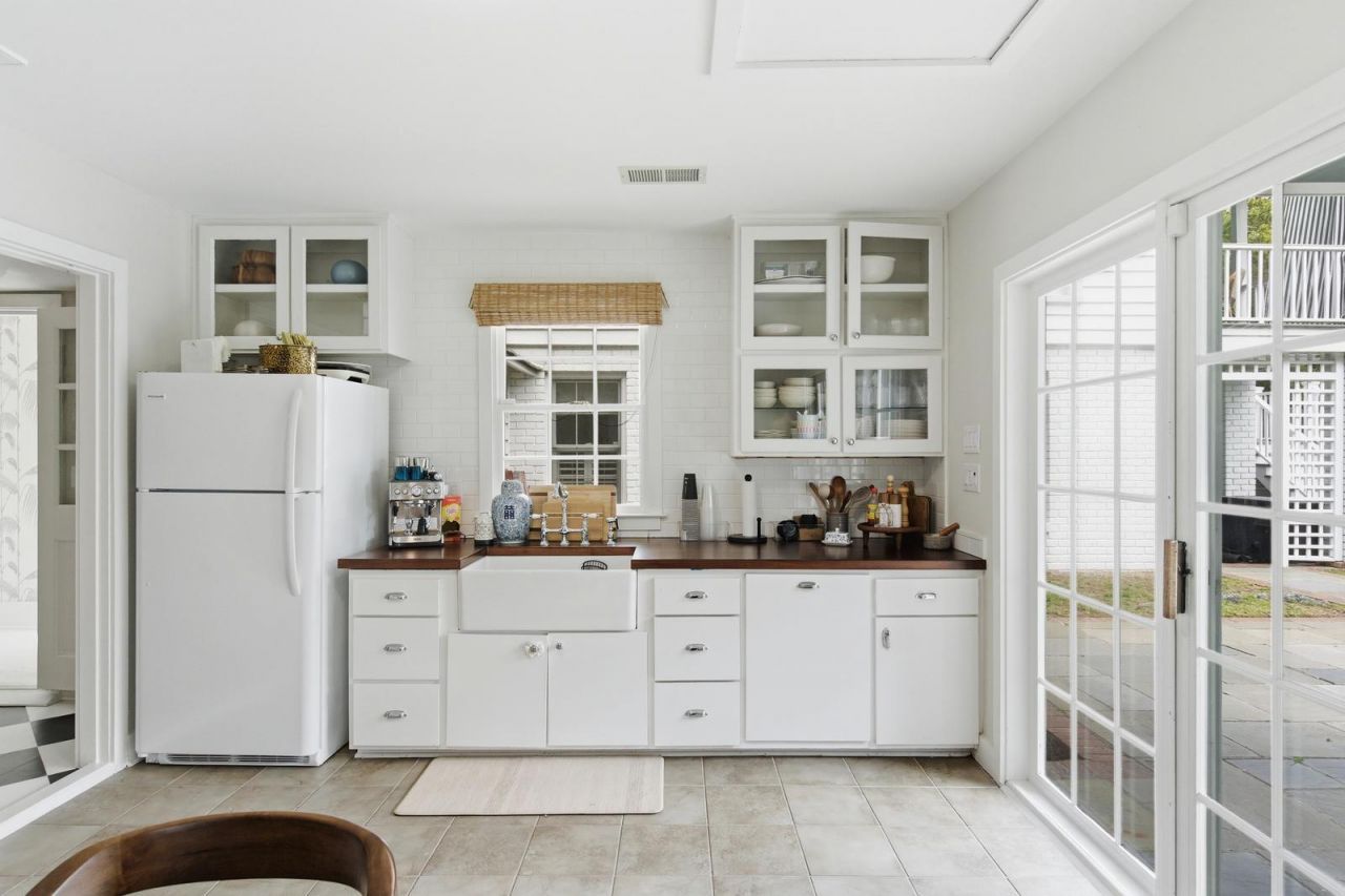 207 Pitt Street Photo 40