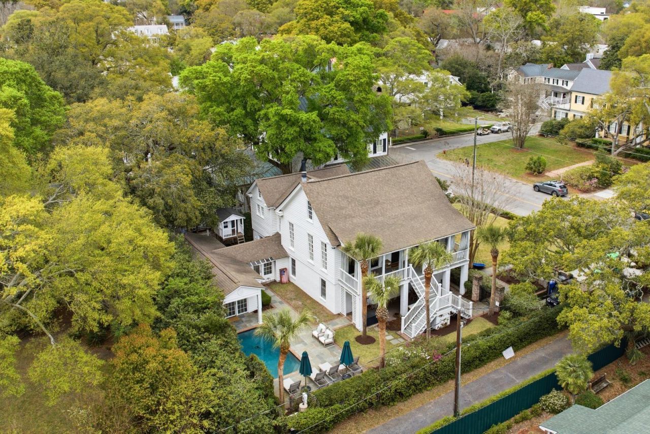 207 Pitt Street Photo 52
