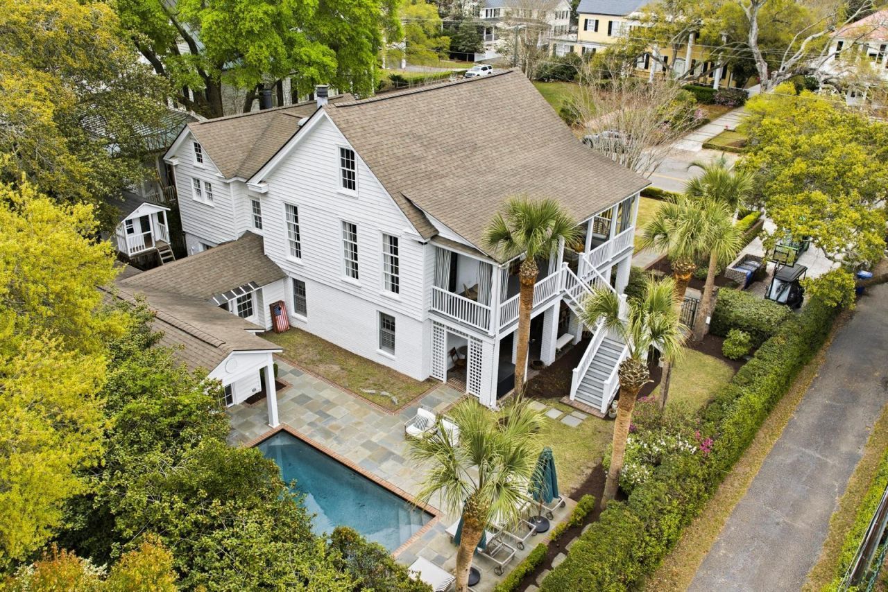 207 Pitt Street Photo 6