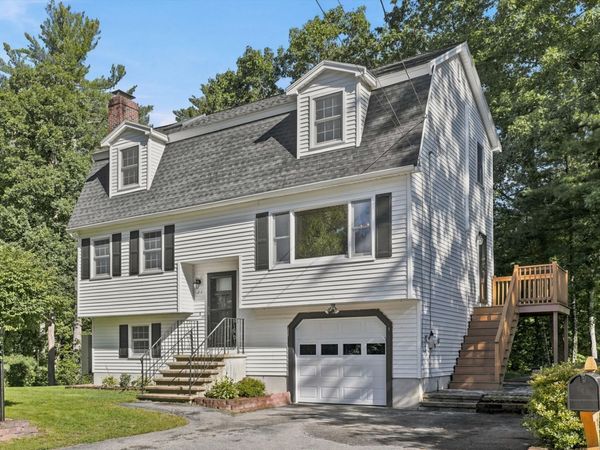 21 Pumpkin Lane, Tewksbury, MA 01876