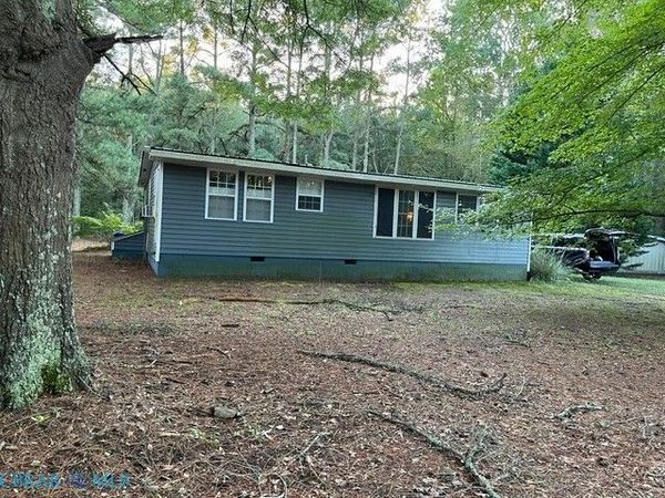 1822 Potato Neck Road, Port Haywood, VA 23138