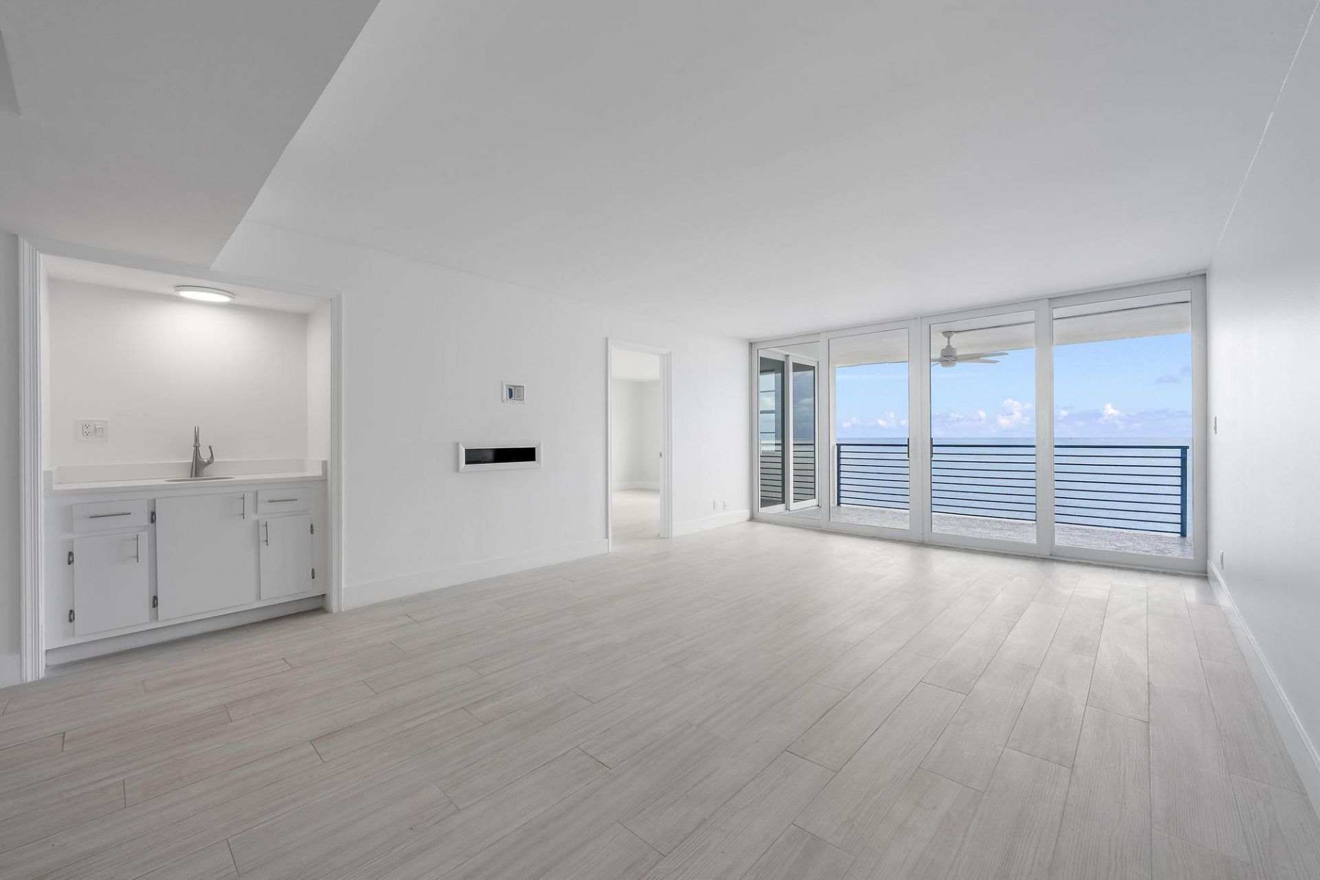 900 Ocean Drive, Unit 706, Juno Beach, FL 33408 Photo