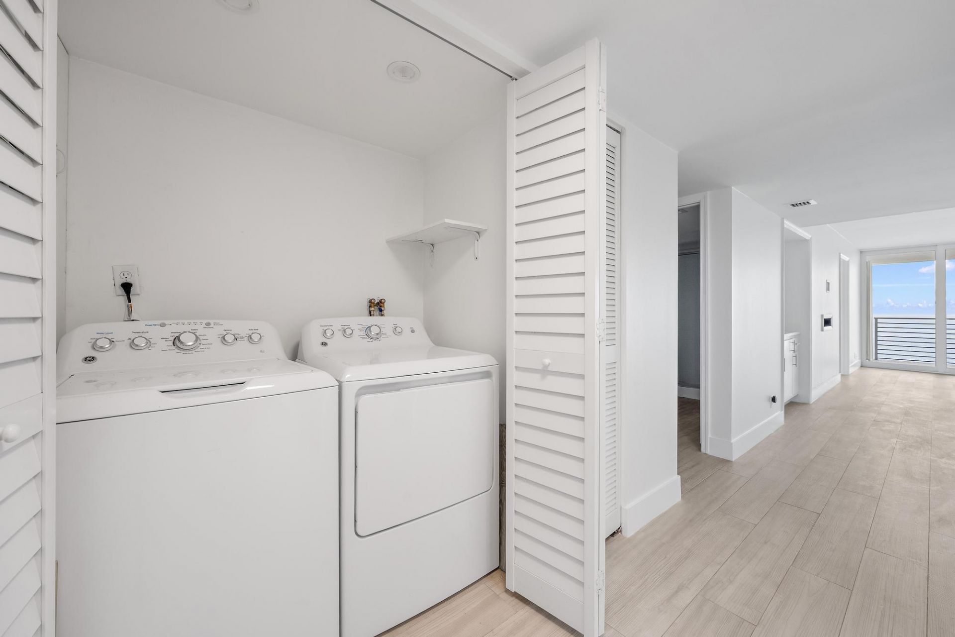900 Ocean Drive, Unit 706, Juno Beach, FL 33408 Photo