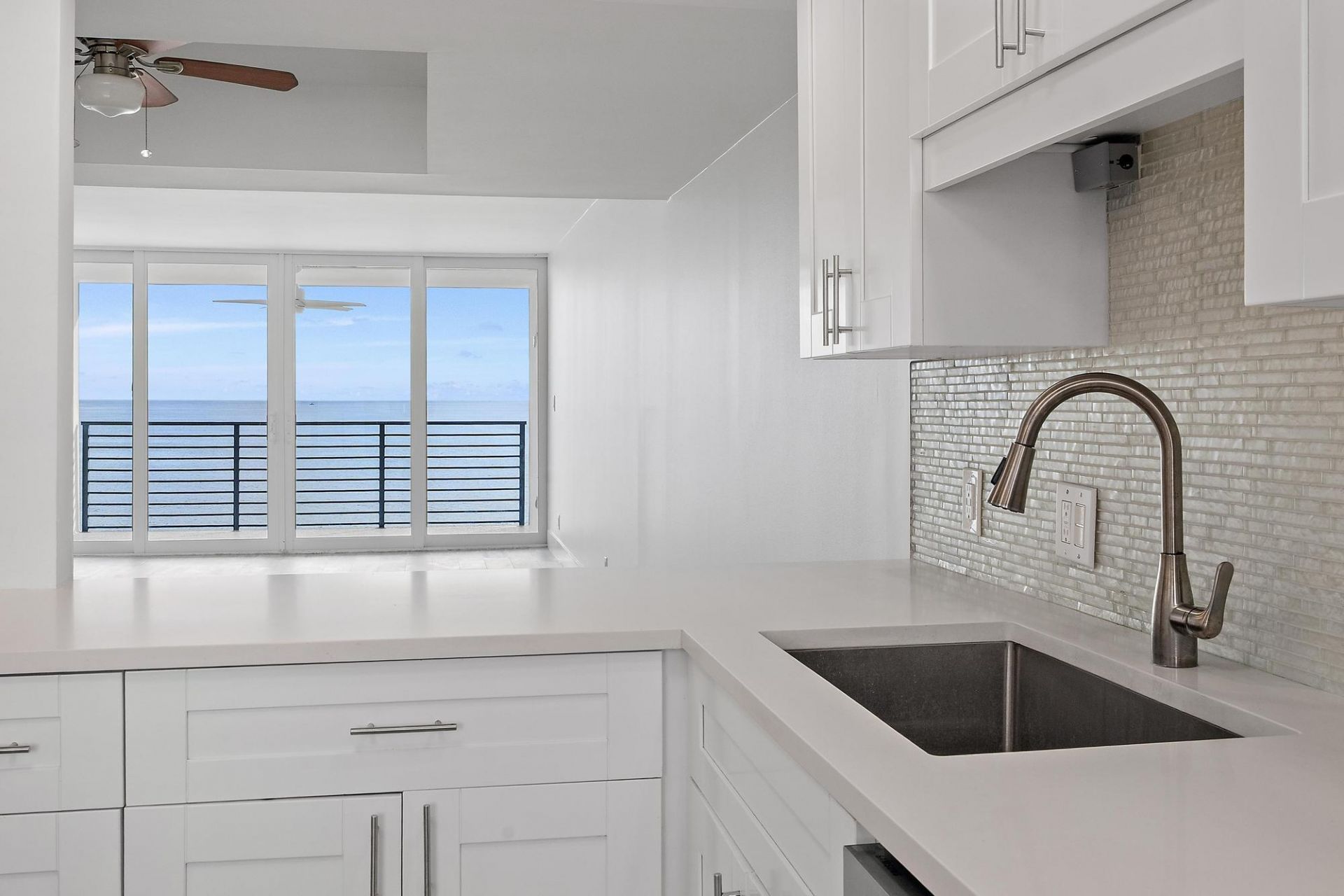 900 Ocean Drive, Unit 706, Juno Beach, FL 33408 Photo