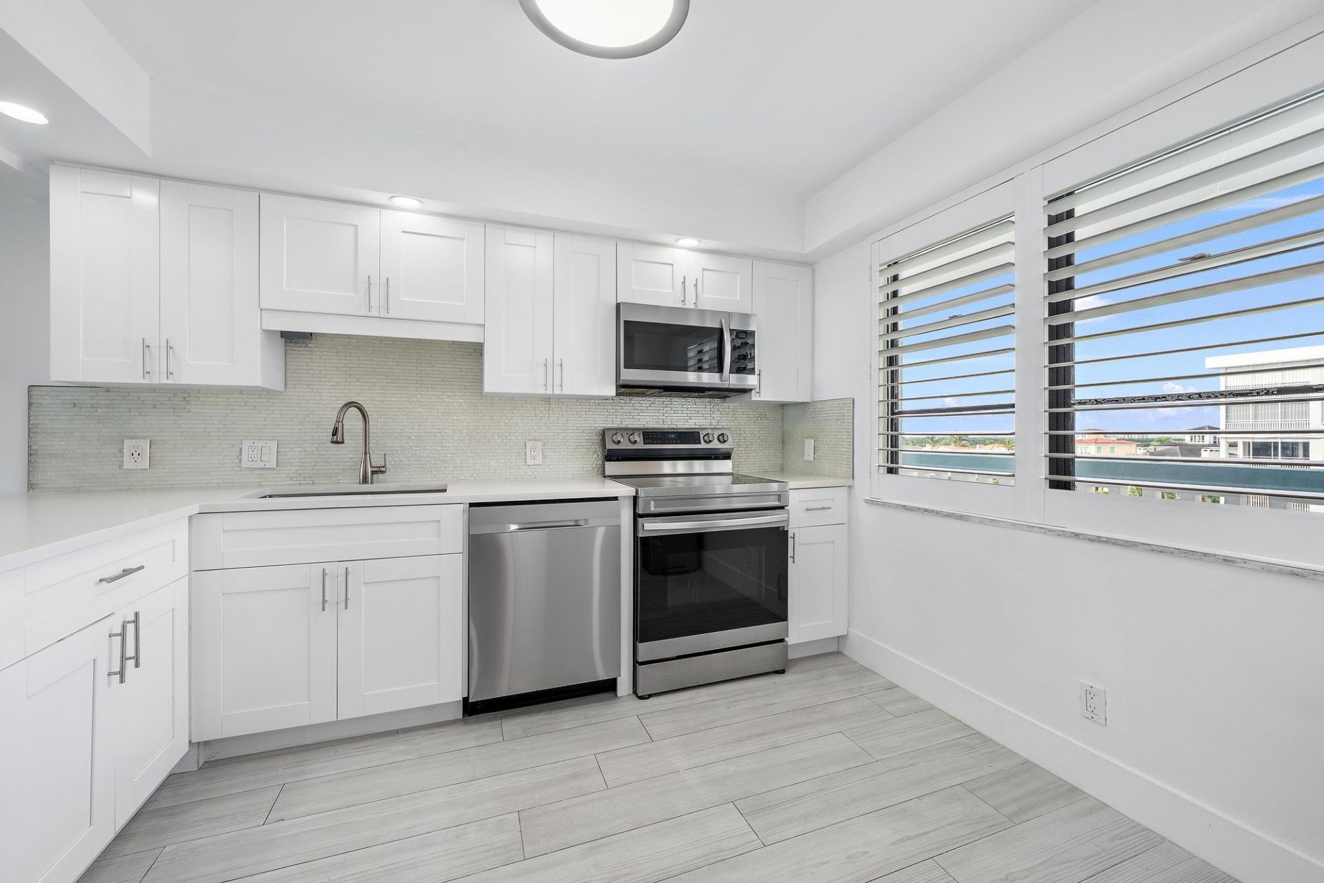 900 Ocean Drive, Unit 706, Juno Beach, FL 33408 Photo