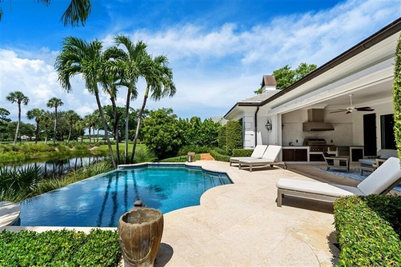 11 Country Road E, Village of Golf, FL 33436 Photo