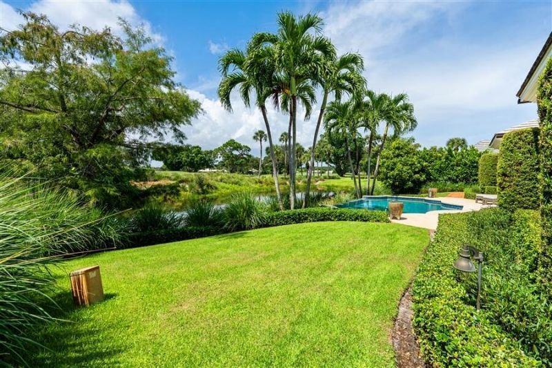 11 Country Road E, Village of Golf, FL 33436 Photo