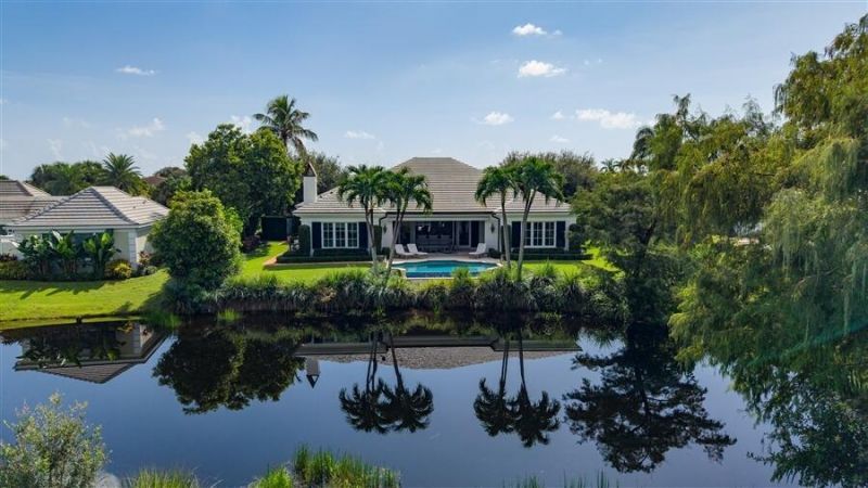 11 Country Road E, Village of Golf, FL 33436 Photo