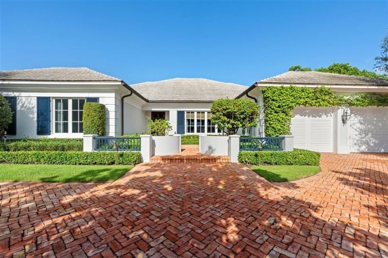 11 Country Road E, Village of Golf, FL 33436 Photo