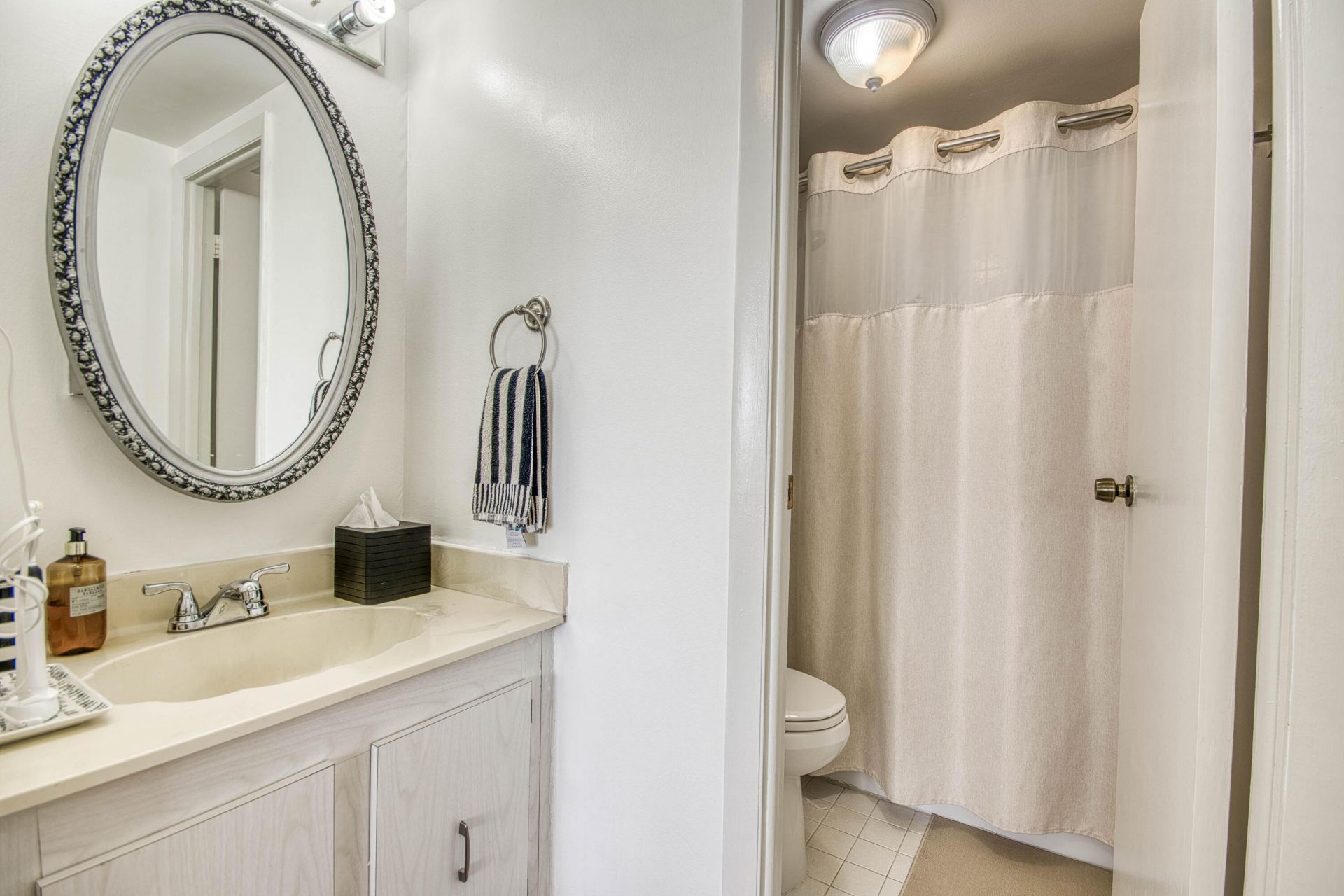 600 Three Islands Boulevard, Unit 1010, Hallandale Beach, FL 33009 Photo