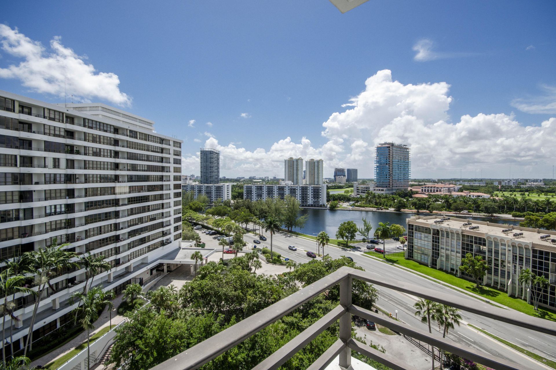 600 Three Islands Boulevard, Unit 1010, Hallandale Beach, FL 33009 Photo