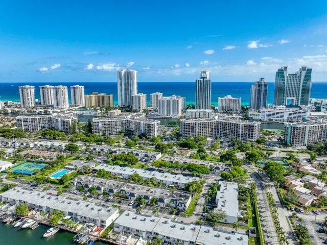 600 Three Islands Boulevard, Unit 1010, Hallandale Beach, FL 33009 Photo