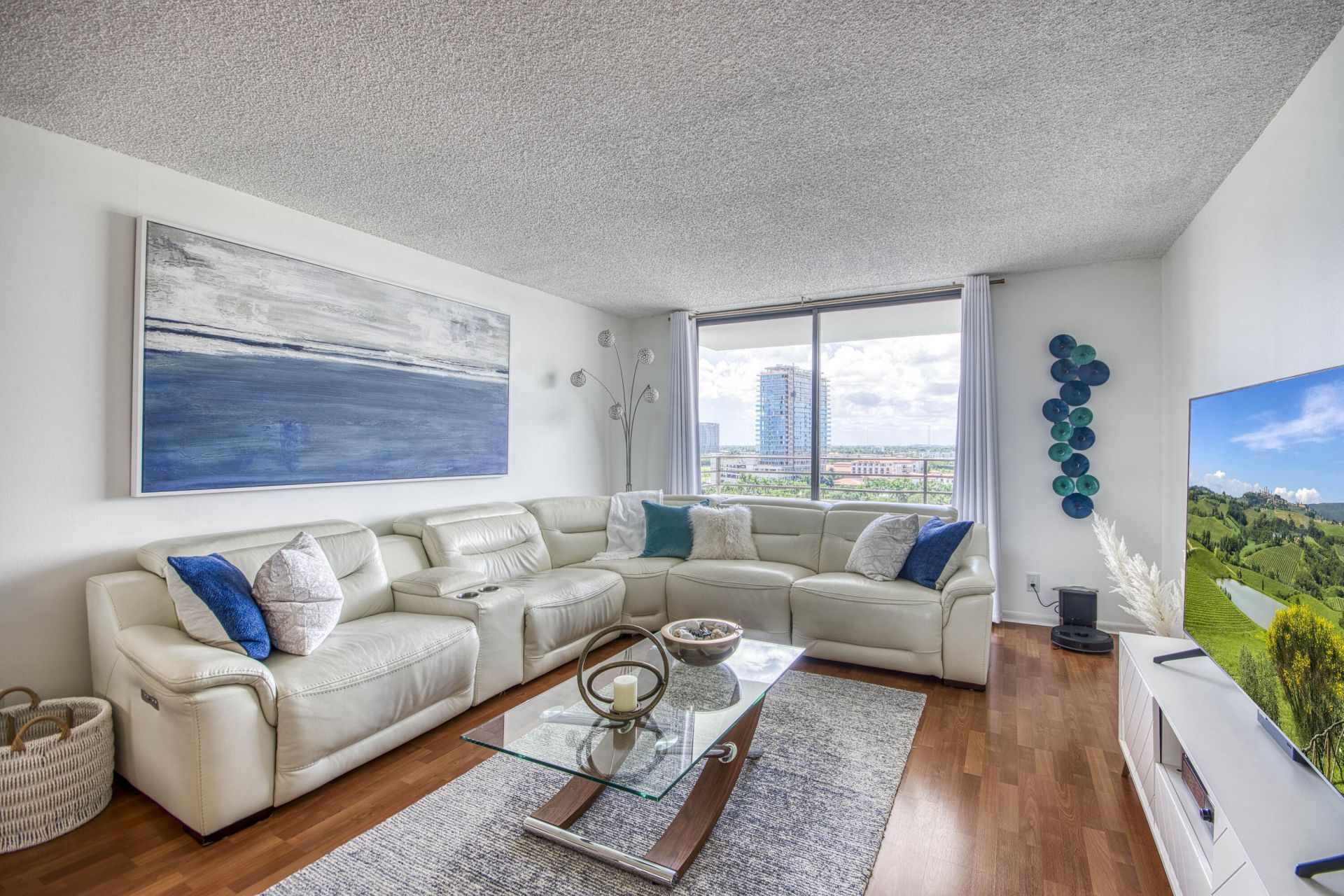 600 Three Islands Boulevard, Unit 1010, Hallandale Beach, FL 33009 Photo