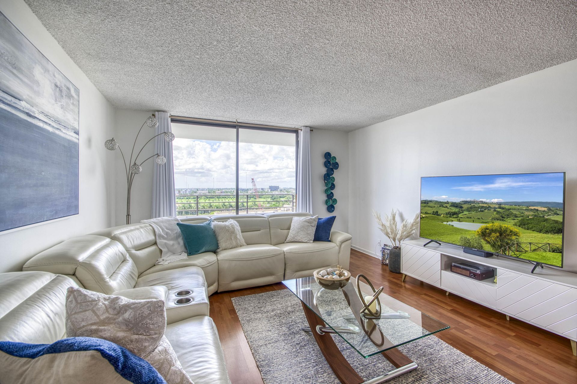 600 Three Islands Boulevard, Unit 1010, Hallandale Beach, FL 33009 Photo