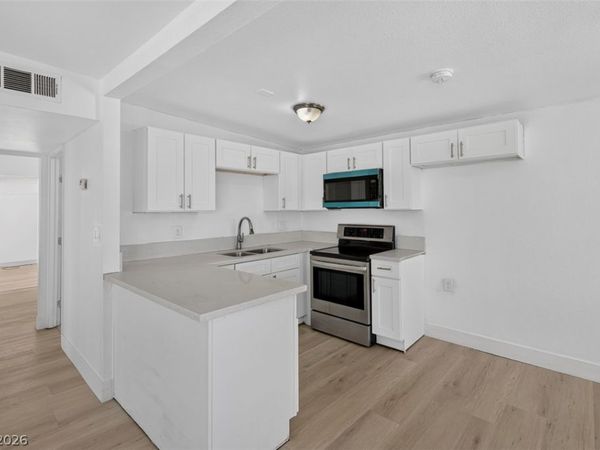 1721 Ardmore Street, Las Vegas, NV 89104