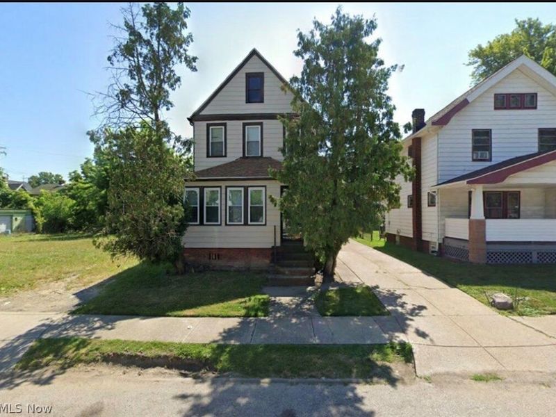 979 E 129th Street, Cleveland, OH 44108 Photo 1