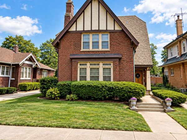 11427 S Parnell Avenue , Chicago, IL 60628