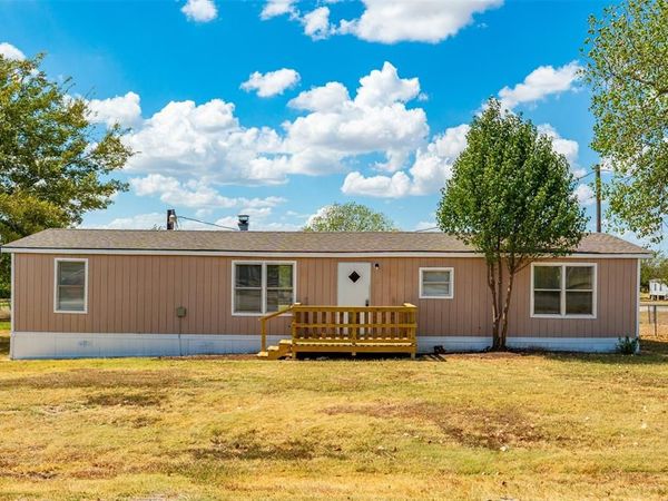 7205 Walden Drive, Joshua, TX 76058