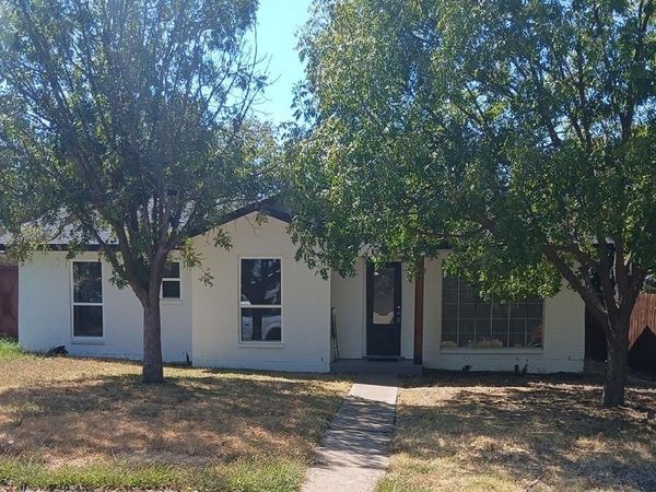 719 Kelso Drive, Dallas, TX 75211