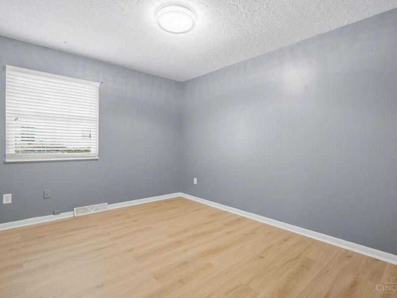 324 Conova Drive, Monroe, OH 45050 Photo 12