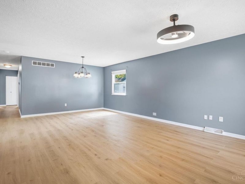 324 Conova Drive, Monroe, OH 45050 Photo 4