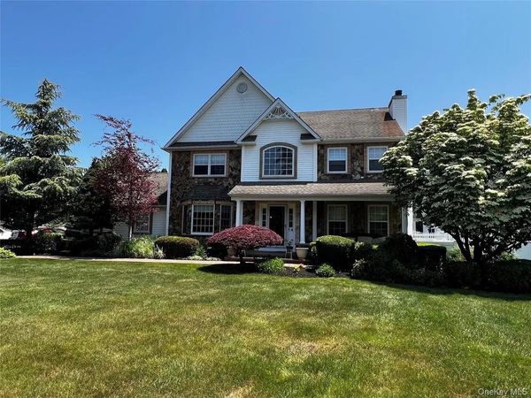 14 Debbie Street , Port Jefferson Station, NY 11776
