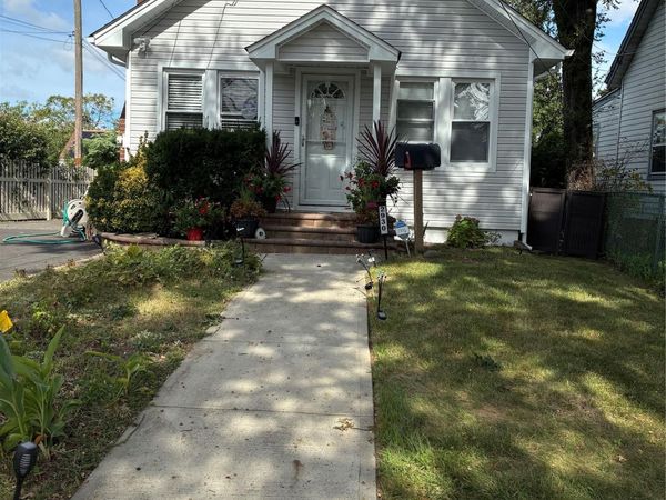 2930 Stevens Street , Oceanside, NY 11572