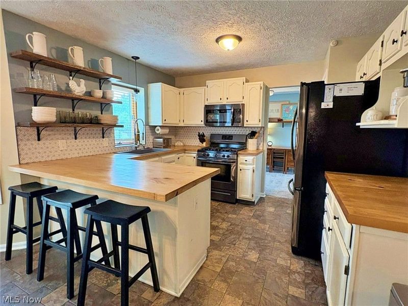 5920 Province Court, Lorain, OH 44053 Photo 7