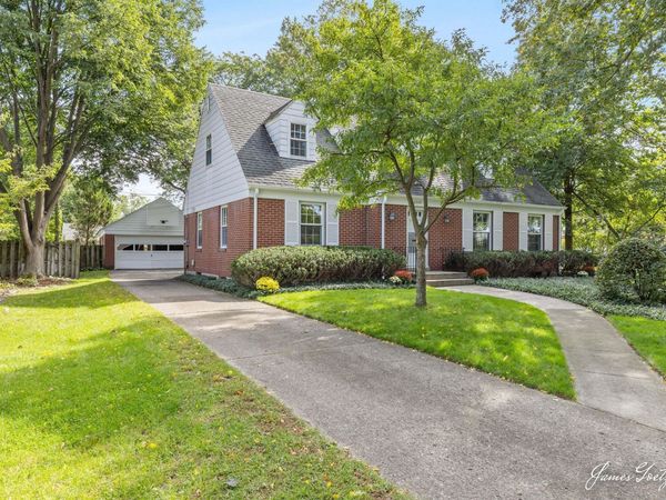 2352 SE Jefferson Drive SE, Grand Rapids, MI 49507