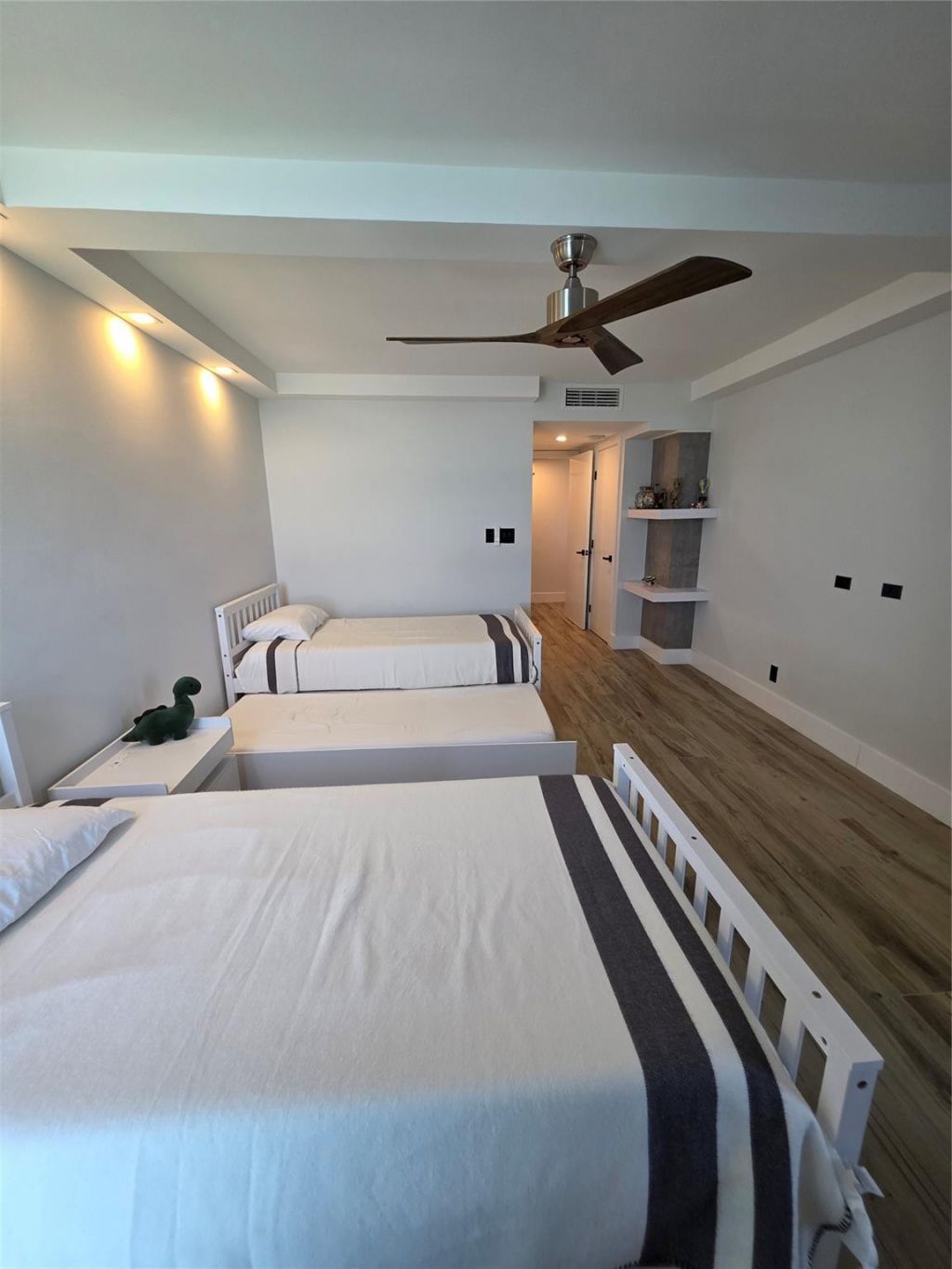 5550 N Ocean Drive, Unit 11C, Singer Island, FL 33404 Photo
