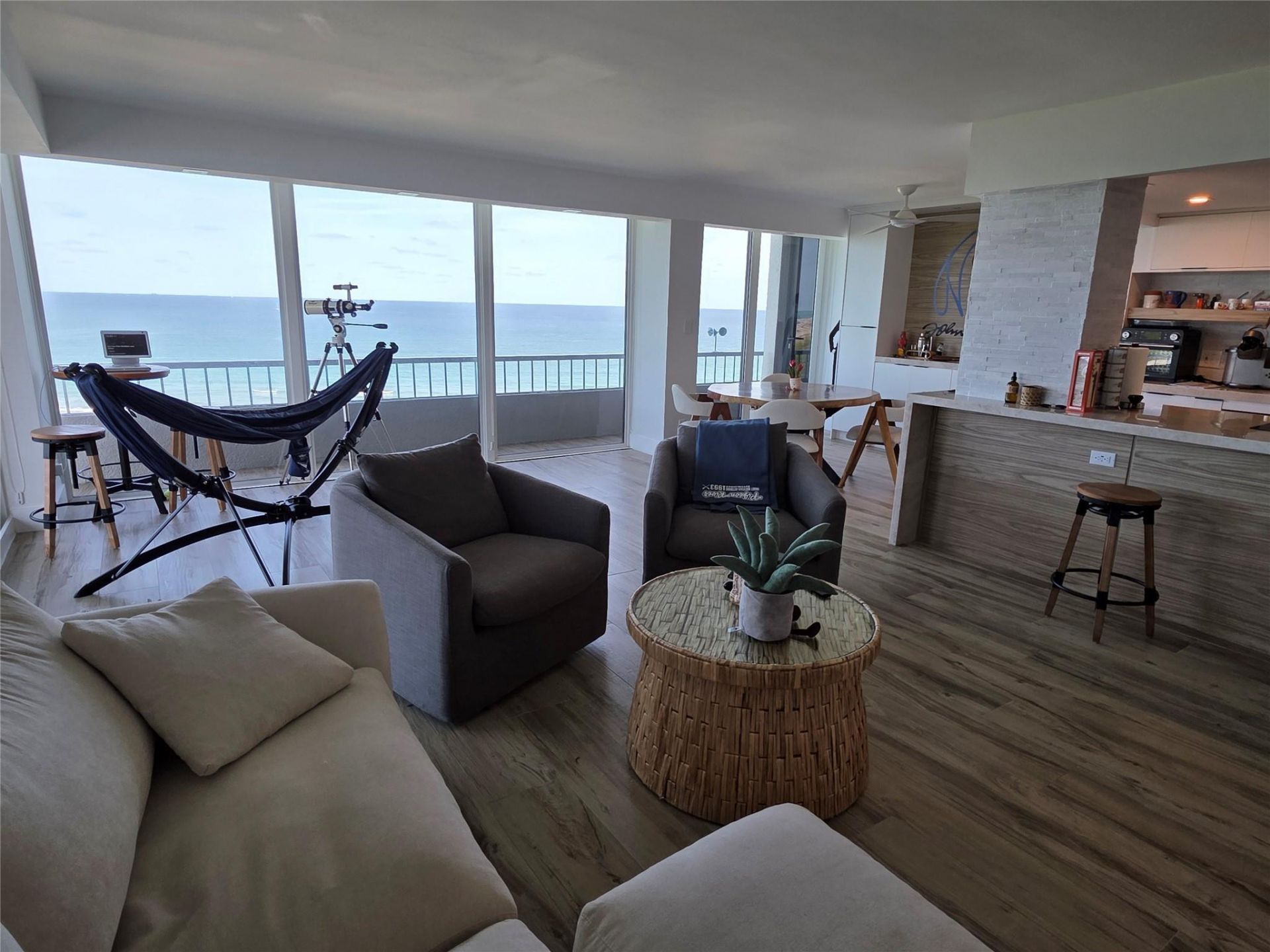 5550 N Ocean Drive, Unit 11C, Singer Island, FL 33404 Photo