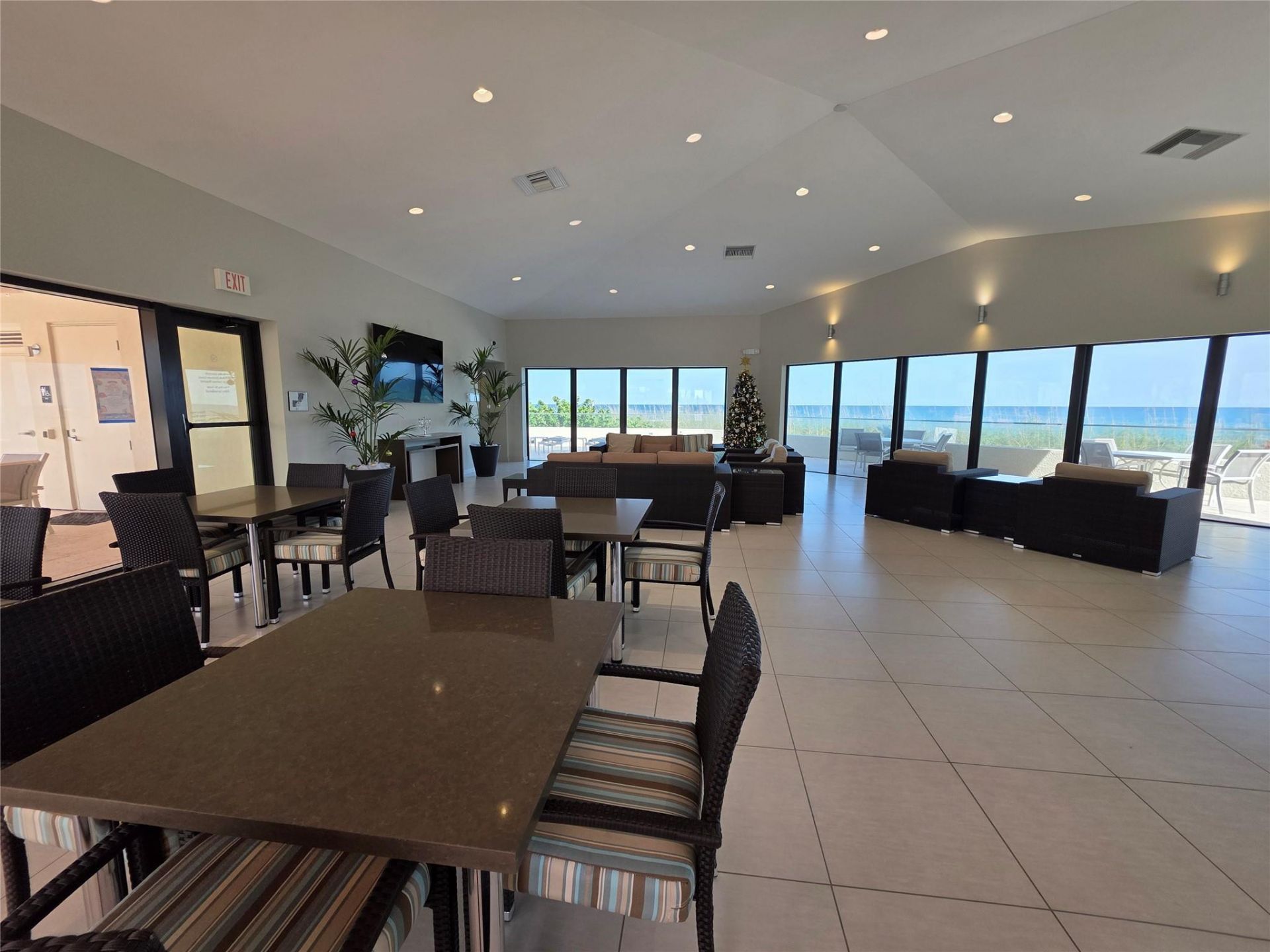 5550 N Ocean Drive, Unit 11C, Singer Island, FL 33404 Photo