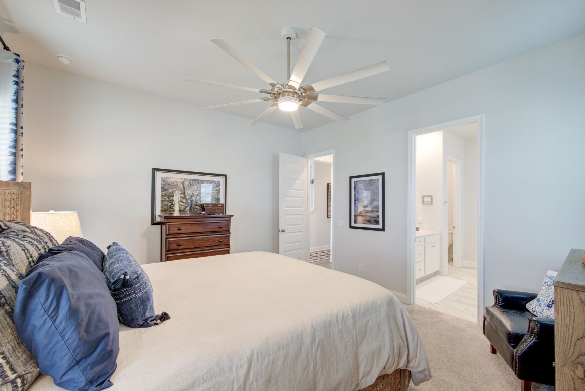 462 Woodgate Way Photo 16