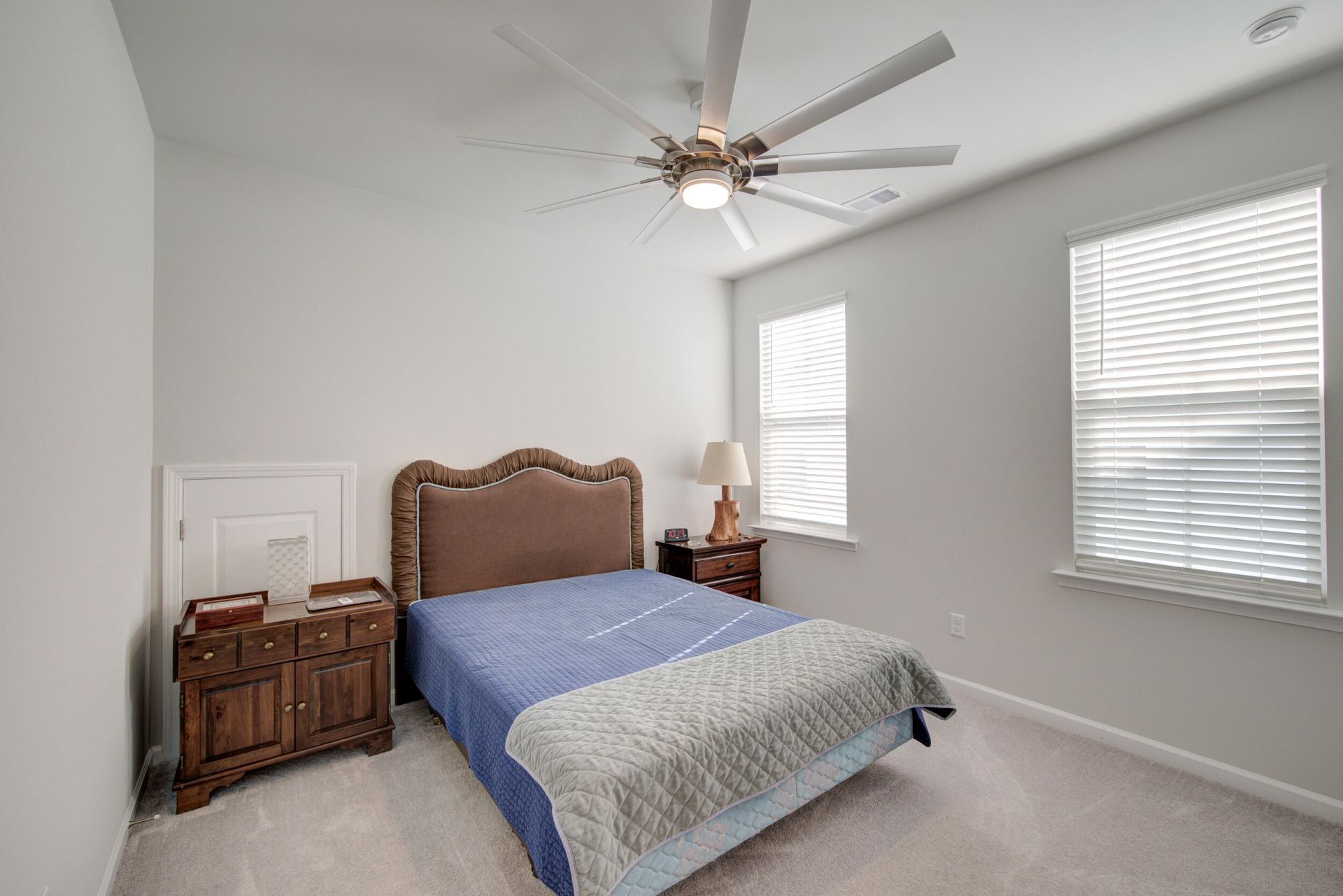 462 Woodgate Way Photo 23