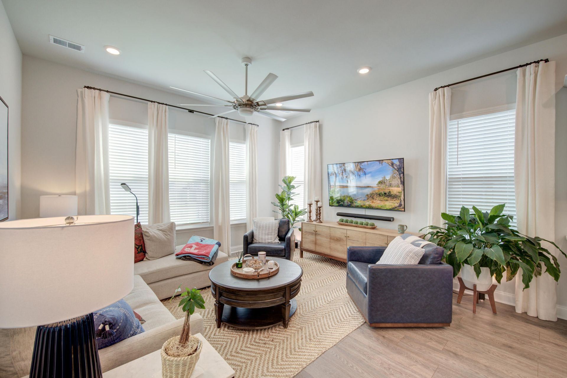 462 Woodgate Way Photo 36
