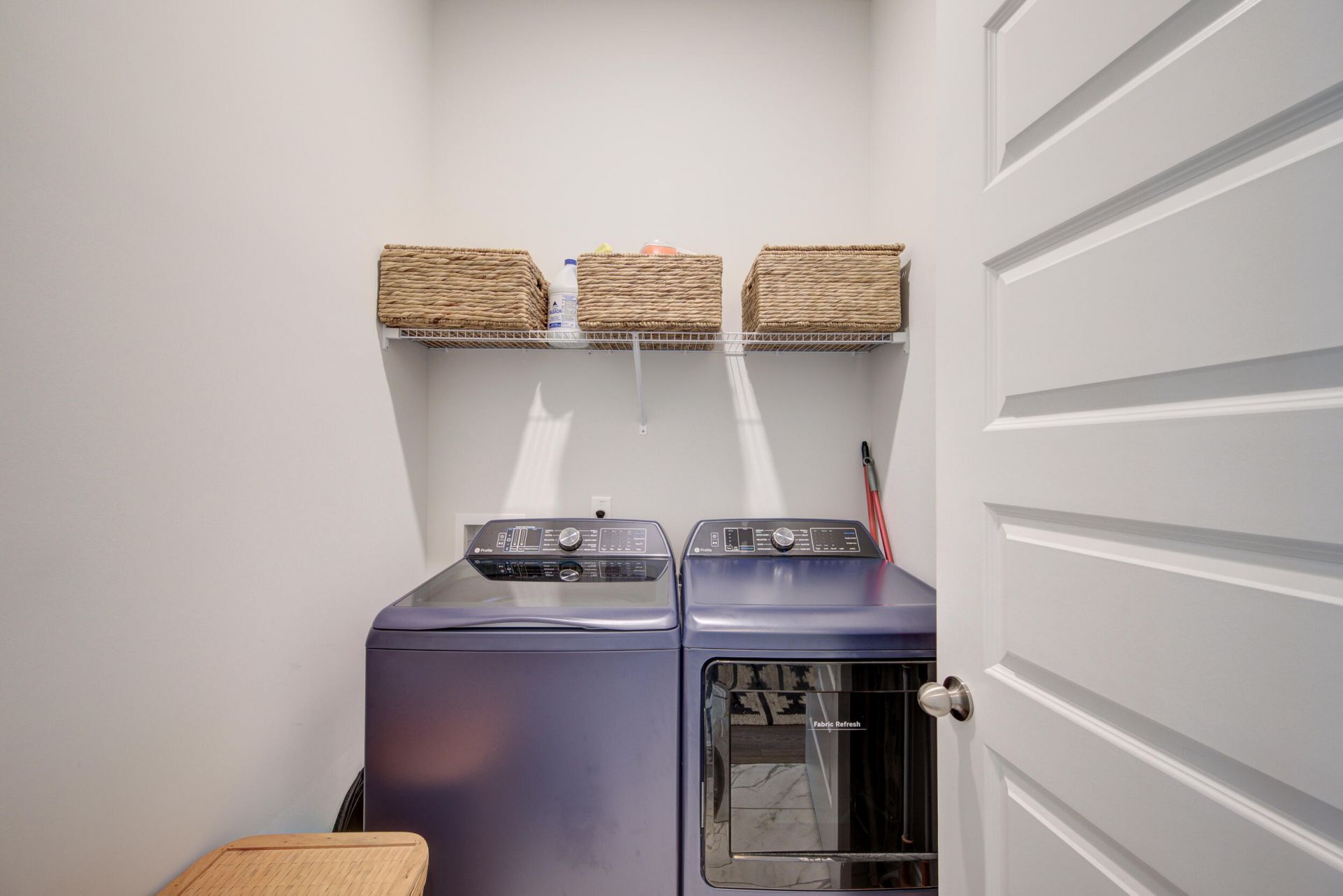 462 Woodgate Way Photo 37