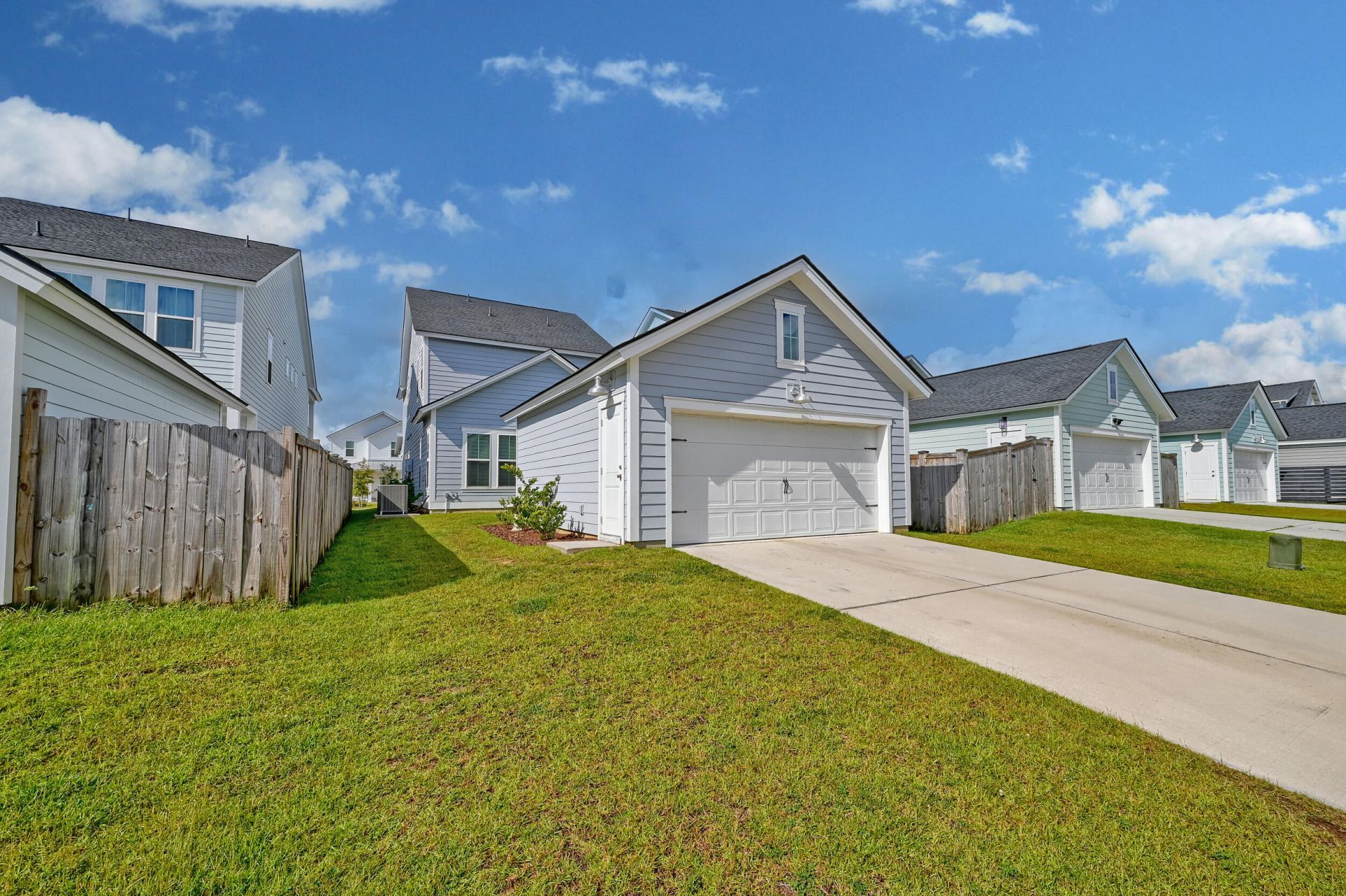 462 Woodgate Way Photo 42