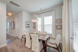 462 Woodgate Way photo 4