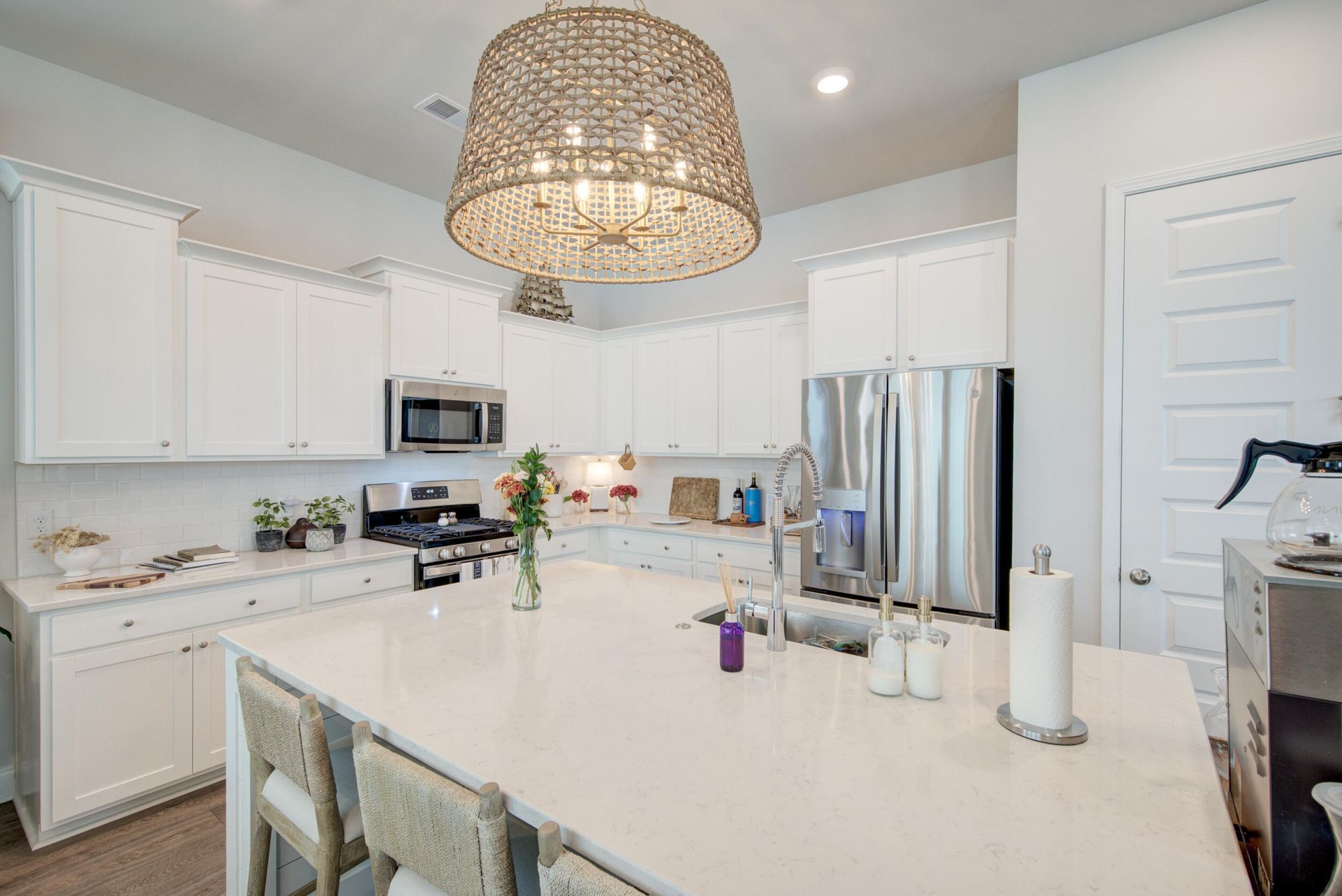 462 Woodgate Way Photo 7