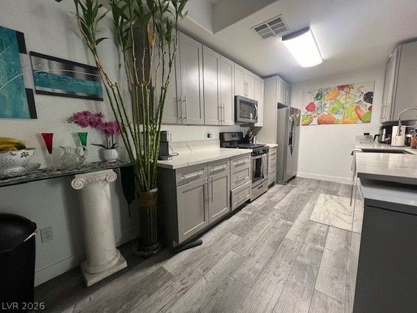 8250 N Grand Canyon Drive, Unit 2047, Las Vegas, NV 89166