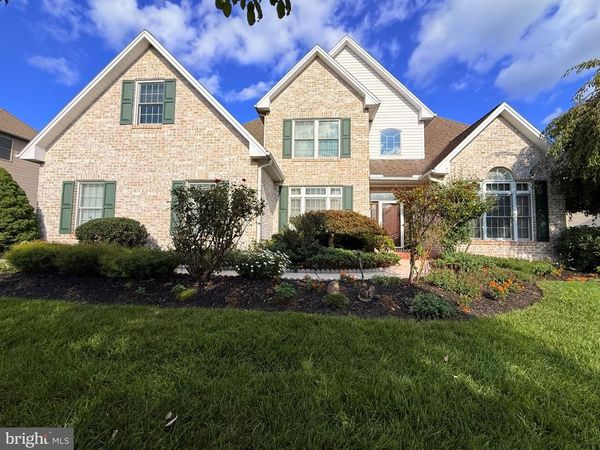 11 CHERISH DRIVE, CAMP HILL, PA 17011