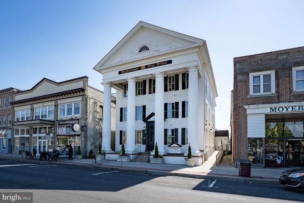 312 W BROAD STREET , QUAKERTOWN, PA 18951