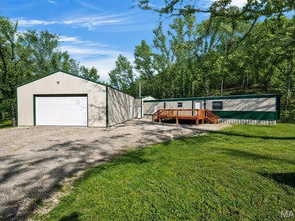 25190 McDonald Drive , Lebanon, MO 65536