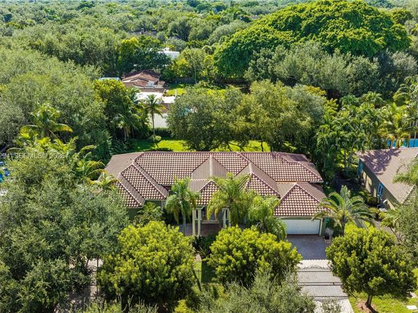 9504 SW 89th Pl , Miami, FL 33176