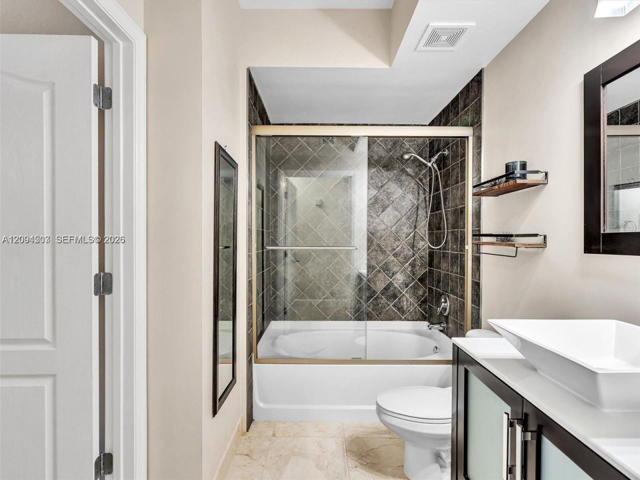 6001 SW 70th St, Unit 313, South Miami, FL 33143 Photo
