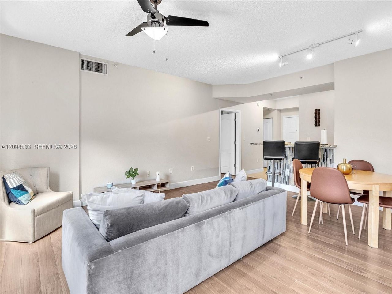 6001 SW 70th St, Unit 313, South Miami, FL 33143 Photo