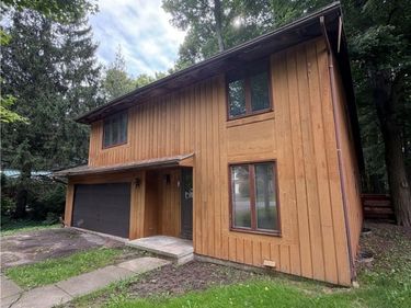 129 Beacon Hills Drive S, Penfield, NY 14526