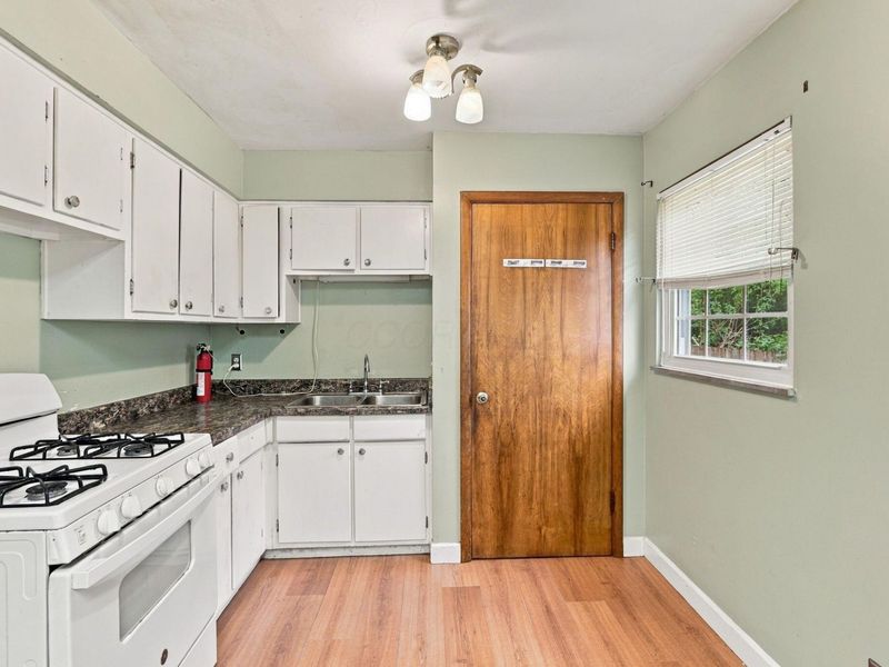 565 S Hampton Road , Columbus, OH 43213 Photo 16