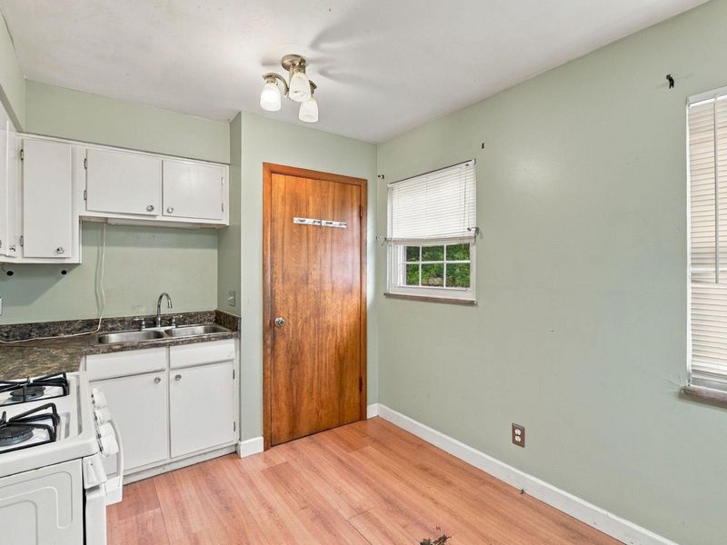 565 S Hampton Road , Columbus, OH 43213 Photo 17
