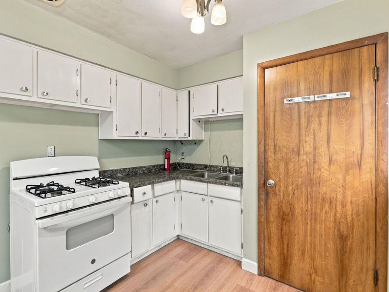 565 S Hampton Road , Columbus, OH 43213 Photo 19